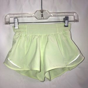 ❌ SOLD ❌   Lululemon Hotty Hot shorts 2.5”